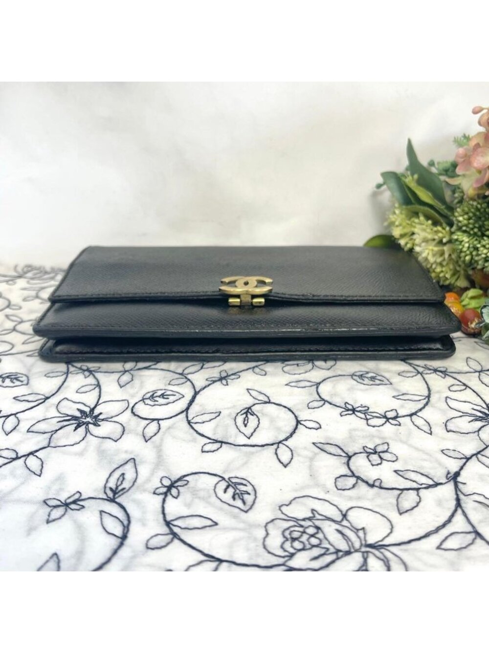 Chanel Chain Wallet Caviar Leather CC Logo - Picture 8 of 15